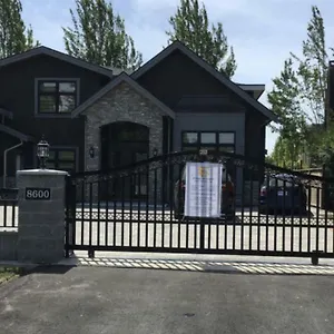  Homestay Angels Canada